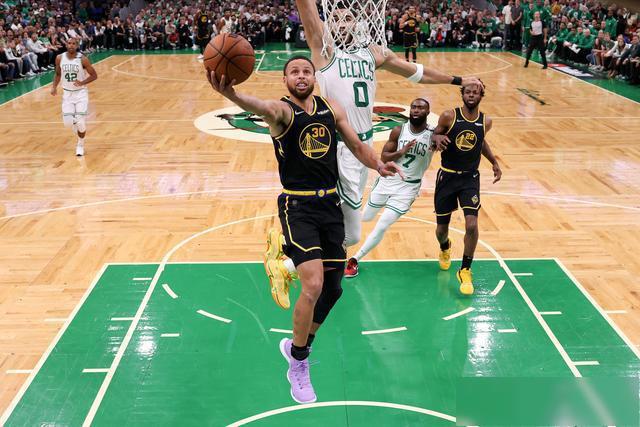 欧冠-博尼费斯制胜 AC米兰0-1勒沃库森二连败
